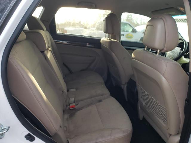 Photo 11 from auction – 2015 KIA SORENTO LX with VIN 5XYKTDA63FG617258