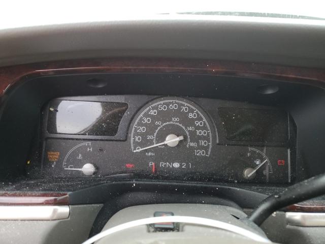 Photo 9 from auction – 2004 LINCOLN TOWN CAR U with VIN 1LNHM83W84Y627389