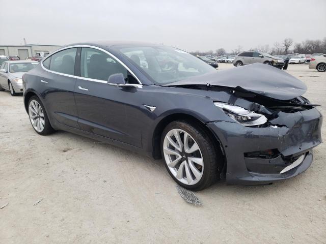 Photo 4 from auction – 2018 TESLA MODEL 3 with VIN 5YJ3E1EB5JF068652