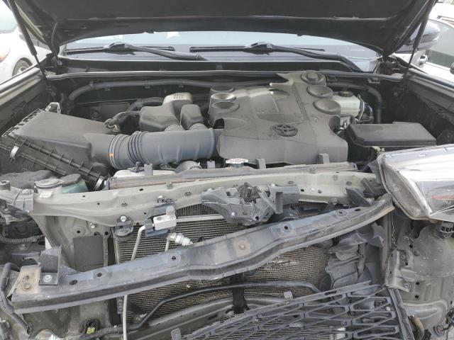 Photo 12 from auction – 2018 TOYOTA 4RUNNER SR with VIN JTEBU5JR7J5555437