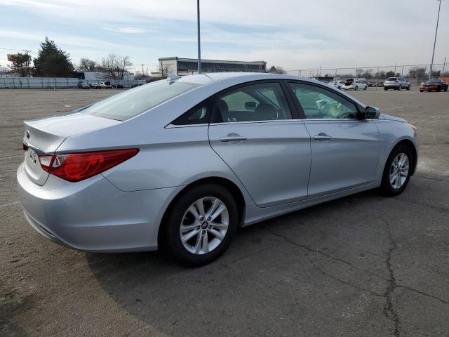 Photo 3 from auction – 2012 HYUNDAI SONATA GLS with VIN 5NPEB4AC9CH326869