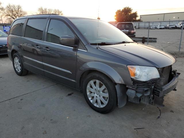 Photo 4 from auction – 2016 CHRYSLER TOWN & COU with VIN 2C4RC1BG3GR292659