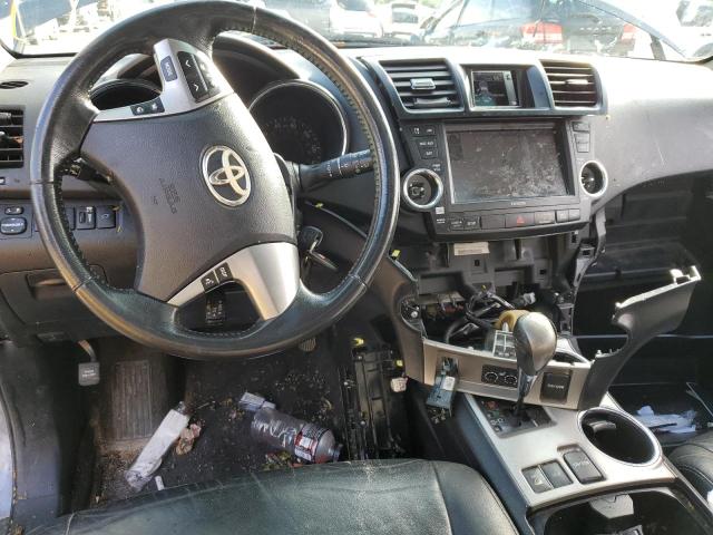 Photo 8 from auction – 2011 TOYOTA HIGHLANDER with VIN 5TDBK3EH4BS048006