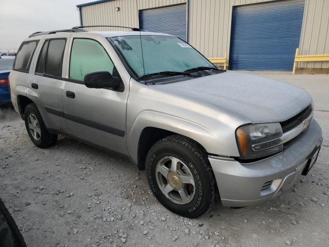 Photo 4 from auction – 2005 CHEVROLET TRAILBLAZE with VIN 1GNDT13S952252229