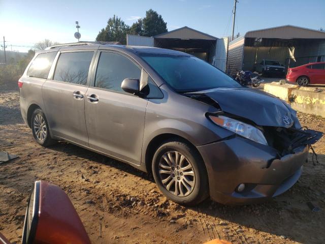 Photo 4 from auction – 2016 TOYOTA SIENNA XLE with VIN 5TDYK3DC3GS757422