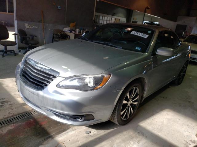 CHRYSLER 200 S 2013 with VIN 1C3BCBGG3DN610082 - Photo from auction