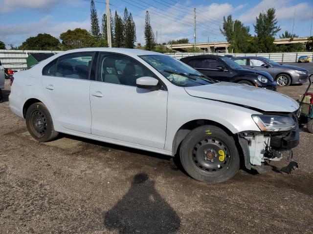 Photo 4 from auction – 2017 VOLKSWAGEN JETTA S with VIN 3VW2B7AJ9HM259658