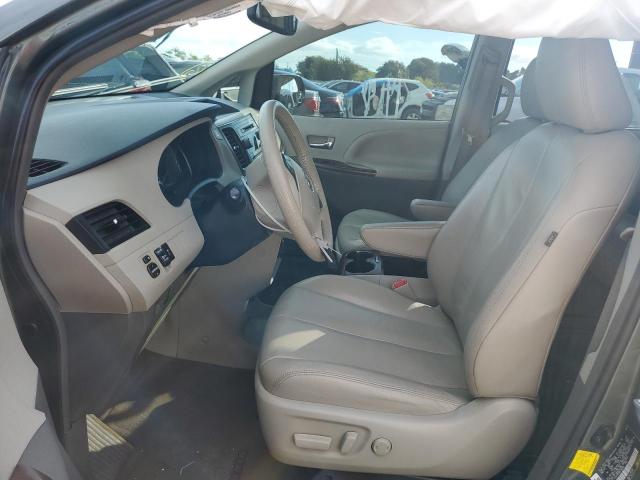 Photo 7 from auction – 2013 TOYOTA SIENNA XLE with VIN 5TDYK3DC9DS296190