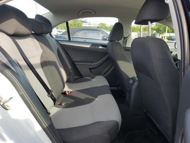 Photo 10 from auction – 2017 VOLKSWAGEN JETTA S with VIN 3VW2B7AJ9HM259658