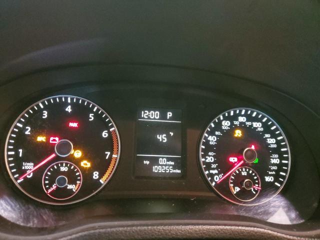 Photo 9 from auction – 2014 VOLKSWAGEN PASSAT S with VIN 1VWAT7A30EC115651