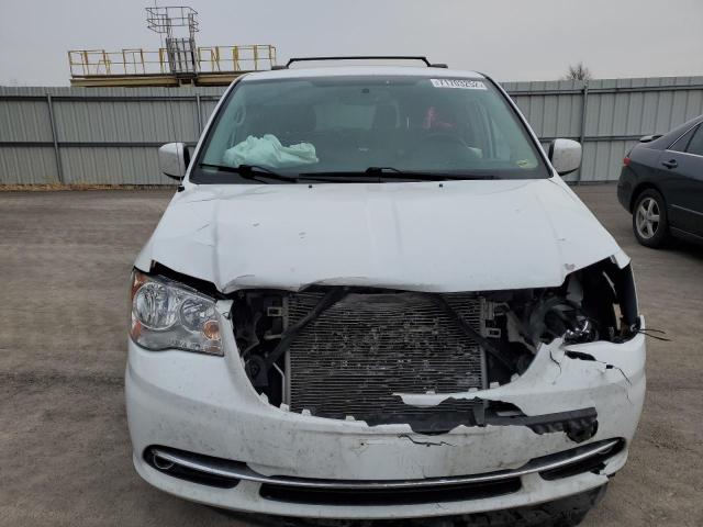 Photo 5 from auction – 2016 CHRYSLER TOWN & COU with VIN 2C4RC1BG2GR187837