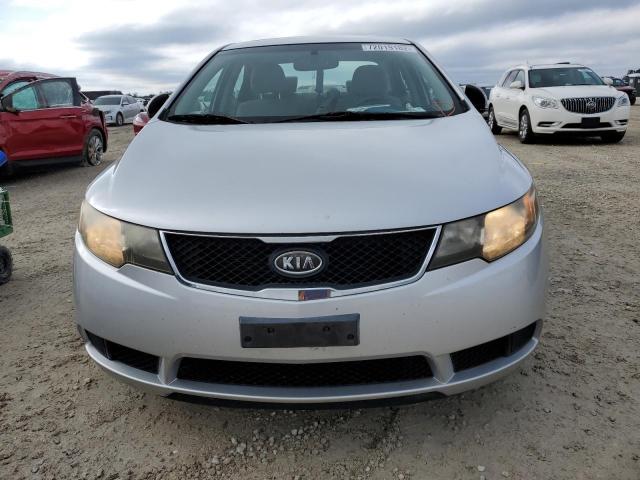 Photo 5 from auction – 2010 KIA FORTE EX with VIN KNAFU4A29A5220020