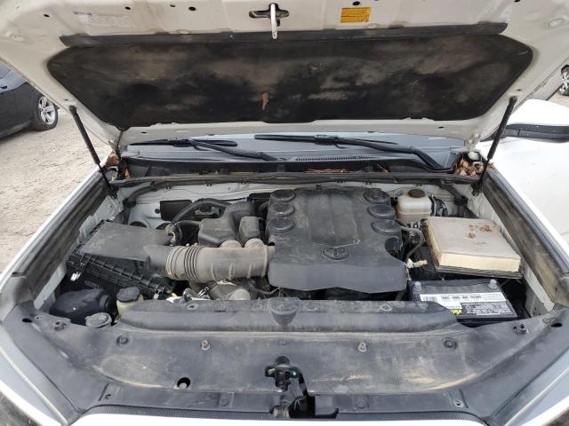 Photo 12 from auction – 2015 TOYOTA 4RUNNER SR with VIN JTEBU5JR1F5215594