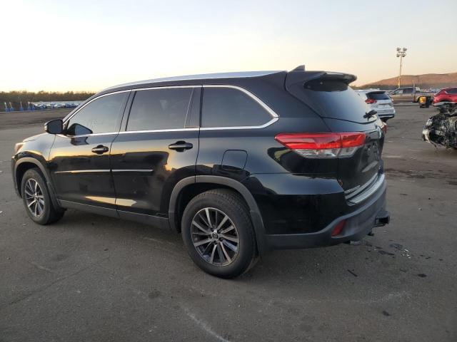 Photo 2 from auction – 2019 TOYOTA HIGHLANDER with VIN 5TDJZRFHXKS574102