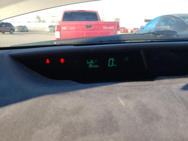 Photo 9 from auction – 2004 TOYOTA PRIUS with VIN JTDKB20UX40023308