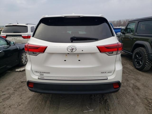 Photo 6 from auction – 2019 TOYOTA HIGHLANDER with VIN 5TDJZRFH8KS573319