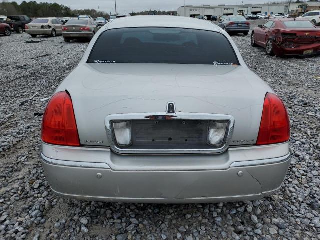 Photo 6 from auction – 2005 LINCOLN TOWN CAR S with VIN 1LNHM81W45Y643299