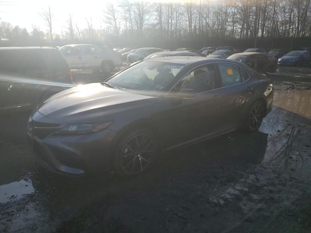 TOYOTA CAMRY SE 2022 with VIN 4T1G11AK2NU698138 - Photo from auction