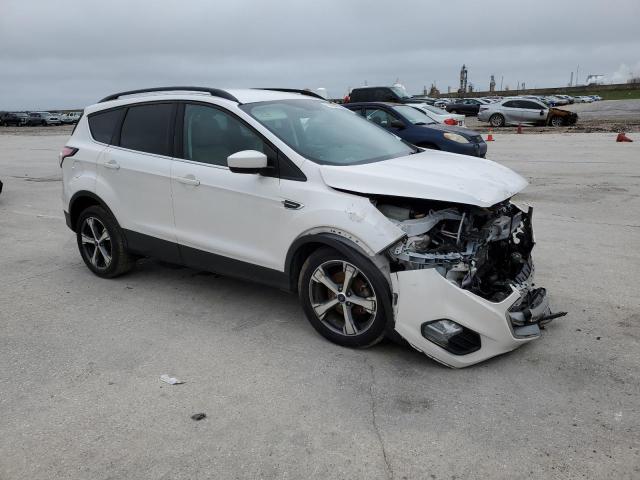 Photo 4 from auction – 2017 FORD ESCAPE SE with VIN 1FMCU0GD8HUD81705