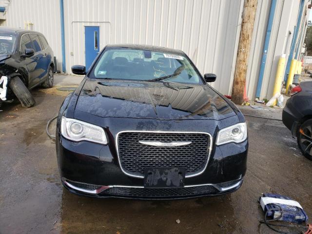Photo 5 from auction – 2017 CHRYSLER 300 LIMITE with VIN 2C3CCAAG0HH506249