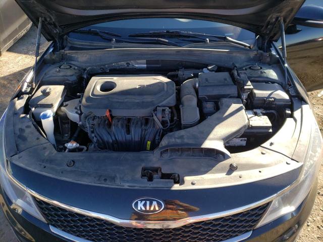 Photo 11 from auction – 2017 KIA OPTIMA LX with VIN 5XXGT4L36HG173650