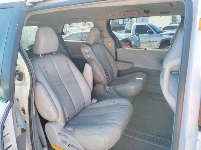 Photo 11 from auction – 2011 TOYOTA SIENNA XLE with VIN 5TDYK3DC1BS065247