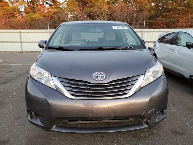 Photo 5 from auction – 2017 TOYOTA SIENNA LE with VIN 5TDKZ3DC7HS844629