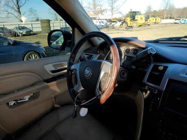 Photo 7 from auction – 2010 CADILLAC ESCALADE L with VIN 1GYUKBEF6AR117447