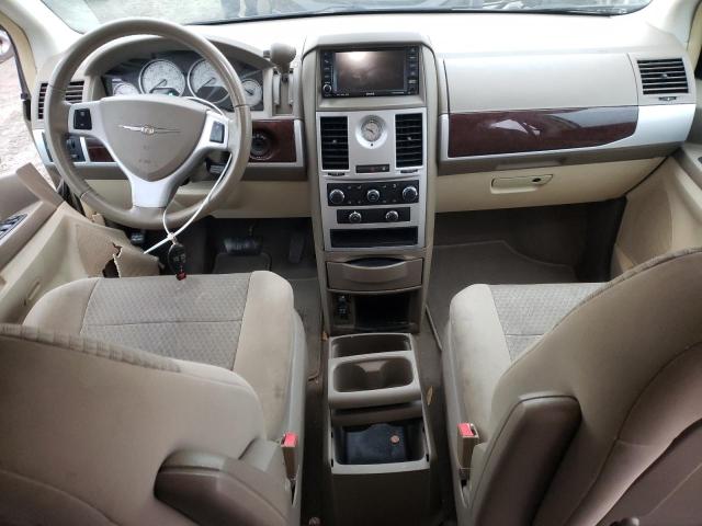Photo 8 from auction – 2010 CHRYSLER TOWN & COU with VIN 2A4RR5D15AR415698
