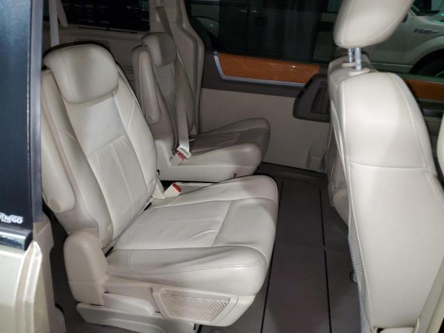 Photo 11 from auction – 2010 CHRYSLER TOWN & COU with VIN 2A4RR6DX6AR257432