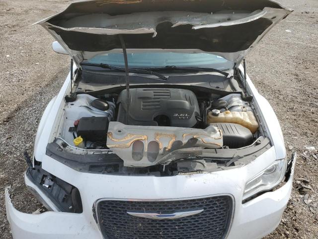 Photo 11 from auction – 2015 CHRYSLER 300 LIMITE with VIN 2C3CCAAG9FH772673
