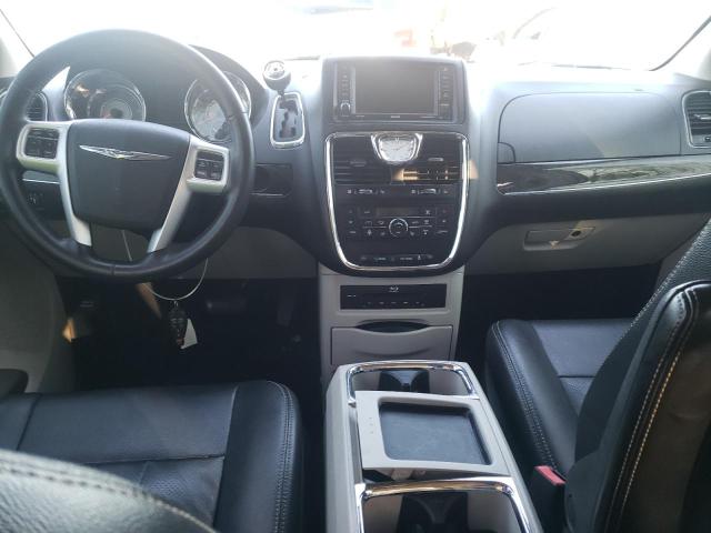 Photo 8 from auction – 2015 CHRYSLER TOWN & COU with VIN 2C4RC1CG2FR675070