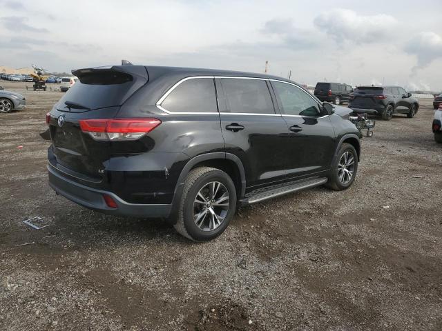 Photo 3 from auction – 2018 TOYOTA HIGHLANDER with VIN 5TDZZRFH1JS283778