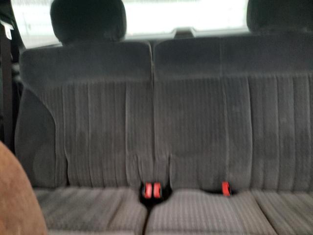 Photo 10 from auction – 1998 CHEVROLET BLAZER with VIN 1GNDT13W4W2213567