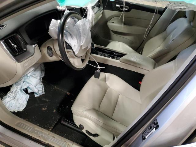 Photo 7 from auction – 2018 VOLVO XC60 T5 with VIN LYV102RK2JB086629