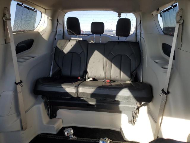 Photo 10 from auction – 2018 CHRYSLER PACIFICA T with VIN 2C4RC1BG5JR177956