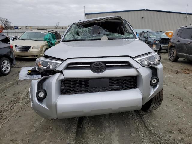 Photo 5 from auction – 2021 TOYOTA 4RUNNER SR with VIN JTEEU5JR1M5247827