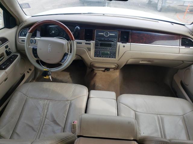 Photo 8 from auction – 2007 LINCOLN TOWN CAR S with VIN 1LNHM82V07Y613113