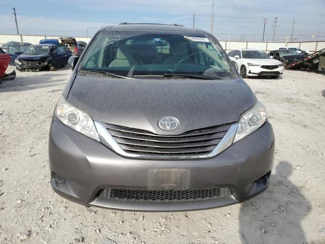 Photo 5 from auction – 2017 TOYOTA SIENNA LE with VIN 5TDKZ3DC0HS838221
