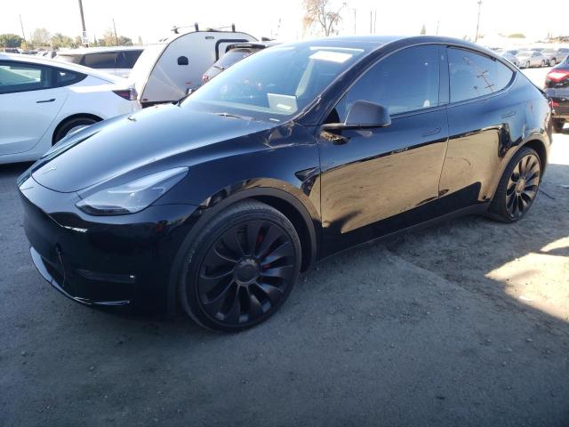 TESLA MODEL Y 2022 مع رقم تعريف المركبة 7SAYGDEF7NF512921 - صورة من المزاد