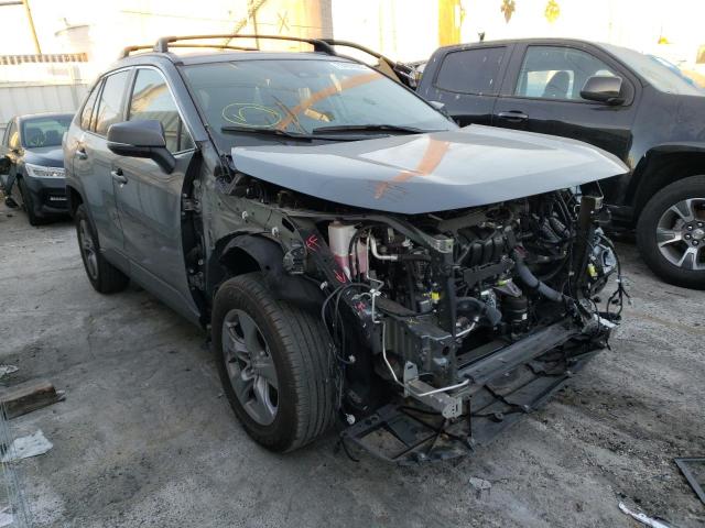 Photo 4 from auction – 2022 TOYOTA RAV4 XLE with VIN 2T3W1RFV6NC190065
