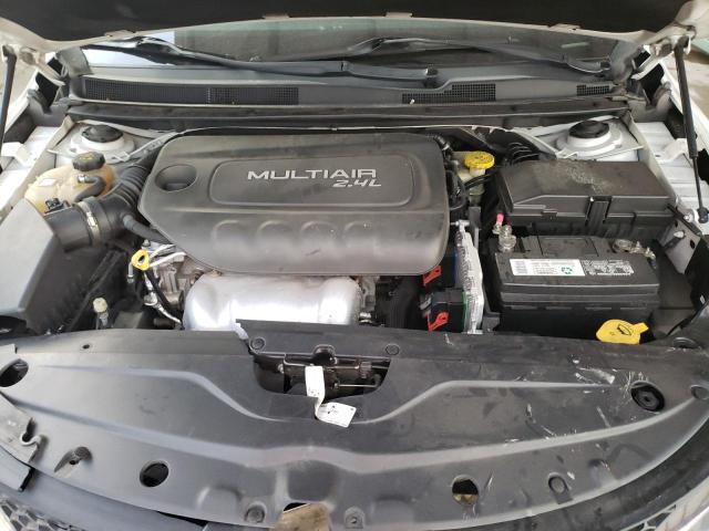 Photo 11 from auction – 2015 CHRYSLER 200 LIMITE with VIN 1C3CCCAB3FN635817