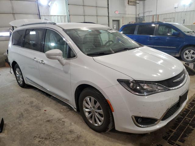 Photo 4 from auction – 2018 CHRYSLER PACIFICA T with VIN 2C4RC1BG8JR261608