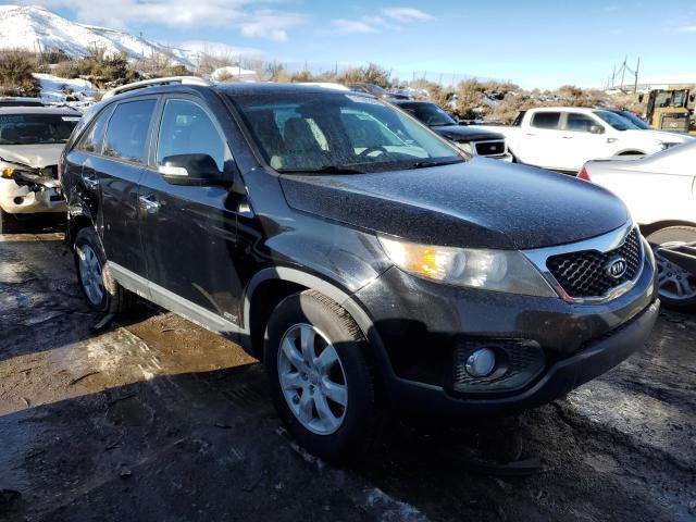 Photo 4 from auction – 2013 KIA SORENTO LX with VIN 5XYKTDA62DG316378