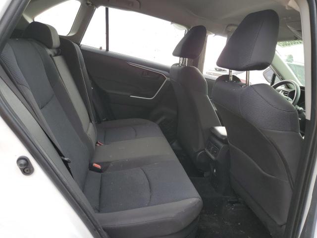 Photo 11 from auction – 2022 TOYOTA RAV4 LE with VIN JTMLWRFV5ND152083