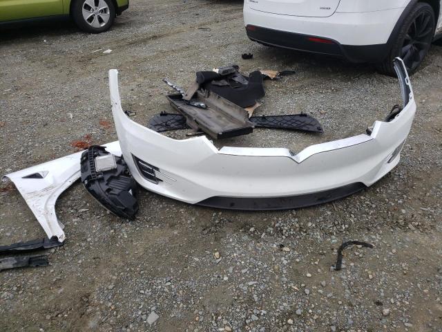 Photo 13 from auction – 2018 TESLA MODEL X with VIN 5YJXCBE25JF111044