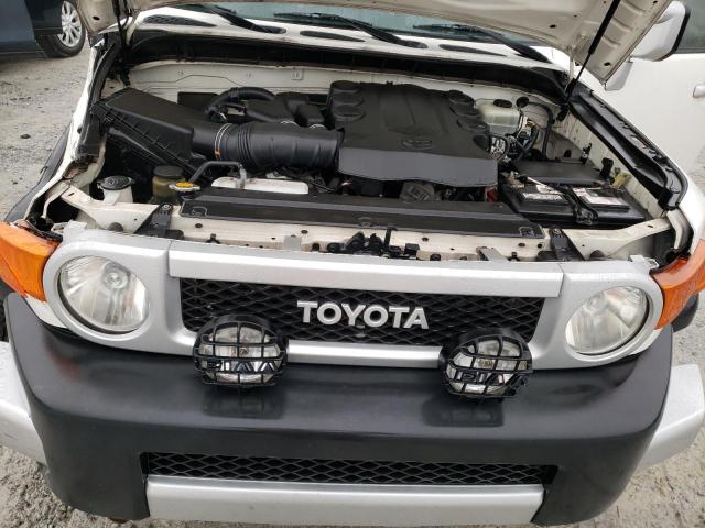 Photo 12 from auction – 2010 TOYOTA FJ CRUISER with VIN JTEZU4BF3AK009233