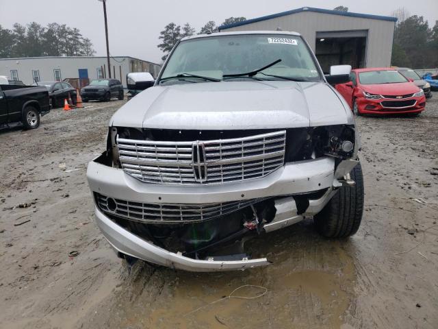 Photo 5 from auction – 2011 LINCOLN NAVIGATOR with VIN 5LMJJ3H53BEJ04953