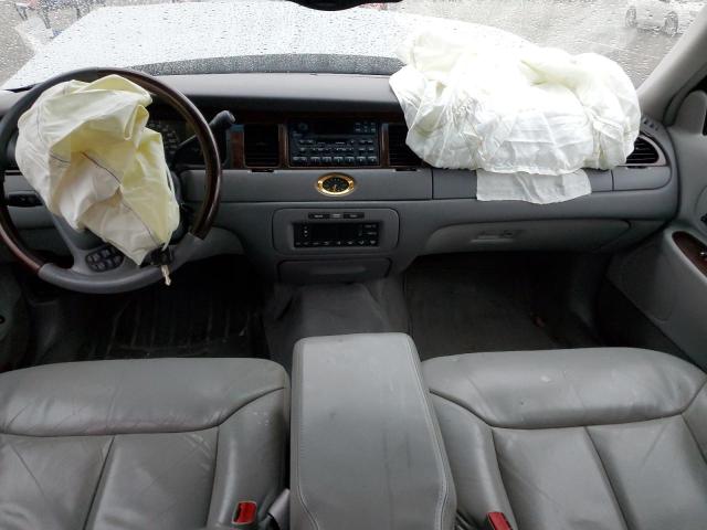 Photo 8 from auction – 2000 LINCOLN TOWN CAR C with VIN 1LNHM83W0YY804751