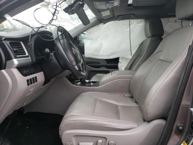 Photo 7 from auction – 2018 TOYOTA HIGHLANDER with VIN 5TDJZRFH2JS555929